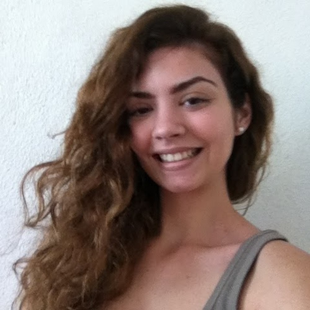 Meet your Posher, Carrie